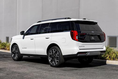 2025 Ford Expedition Platinum