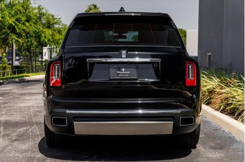2022 Rolls-Royce Cullinan Base