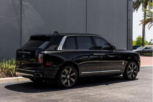 2022 Rolls-Royce Cullinan Base
