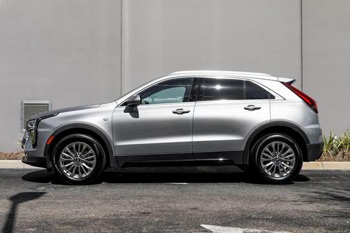 2025 Cadillac XT4 Premium Luxury