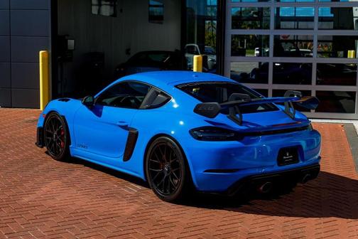 2024 Porsche 718 Cayman GT4 RS