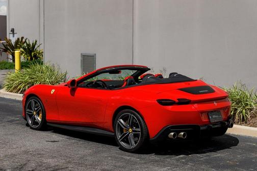 2025 Ferrari Roma Spider Spider