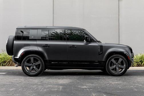 2024 Land Rover Defender 110 P525 Carpathian Edition
