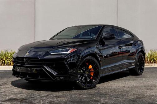 2024 Lamborghini Urus S