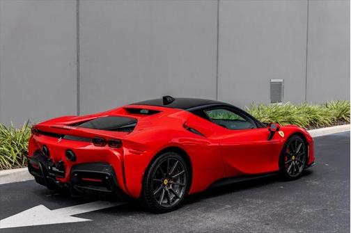 2021 Ferrari SF90 Stradale Base