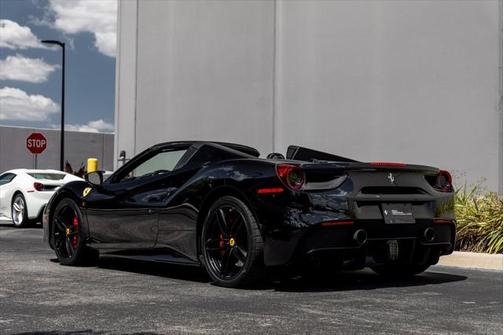 2018 Ferrari 488 Spider Base