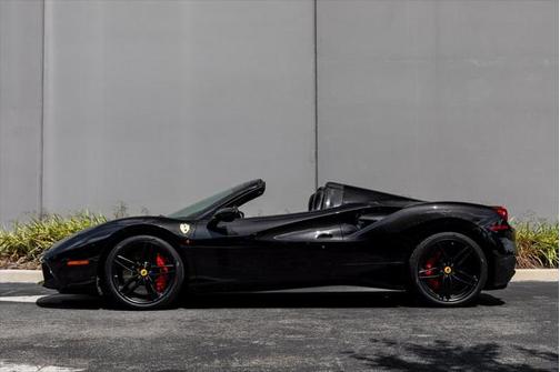 2018 Ferrari 488 Spider Base