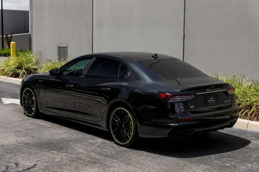 Nero Ribelle Metallic 2022 Maserati Quattroporte Trofeo