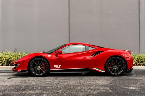 2020 Ferrari 488 Pista Base