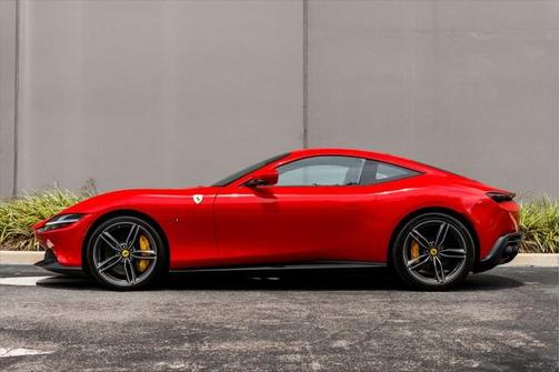2023 Ferrari Roma Base