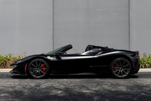 2022 Ferrari SF90 Spider Base