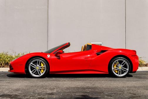 2019 Ferrari 488 Spider Base