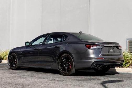 2022 Maserati Quattroporte Modena