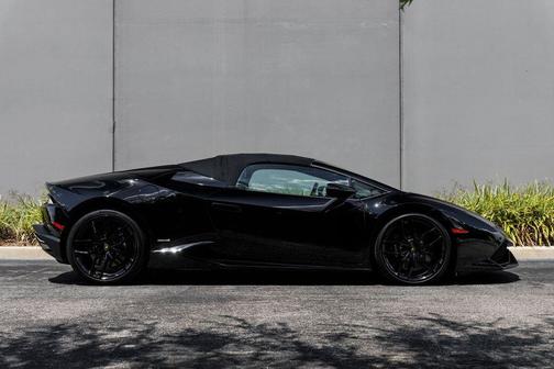 2016 Lamborghini Huracan LP610-4S