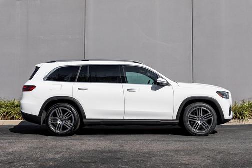 2025 Mercedes-Benz GLS 450 4MATIC