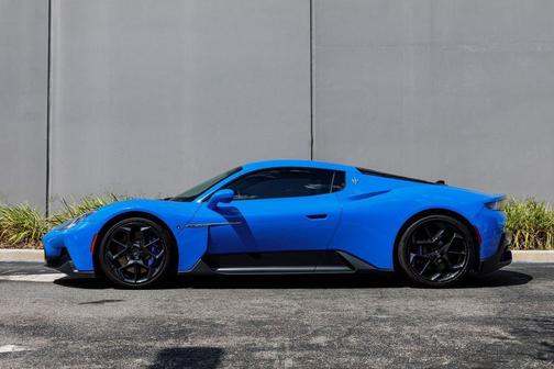 Blu Infinito 2022 Maserati MC20 Base