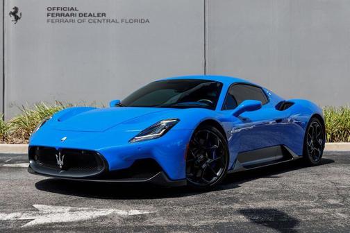 Blu Infinito 2022 Maserati MC20 Base