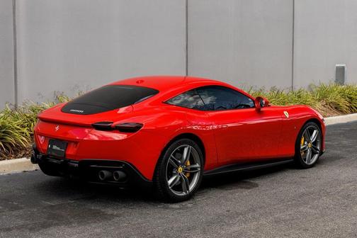 2022 Ferrari Roma 