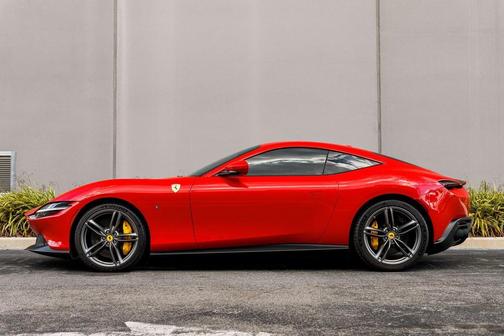 2022 Ferrari Roma 