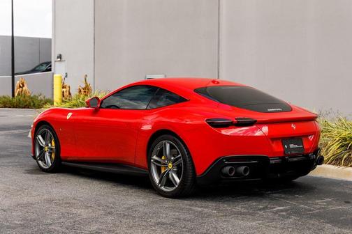 2022 Ferrari Roma 