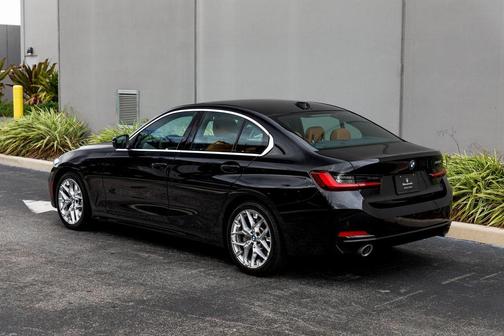 2025 BMW 330 i