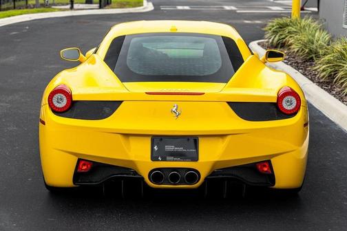 Photo 4 of 44 of 2010 Ferrari 458 Italia Base