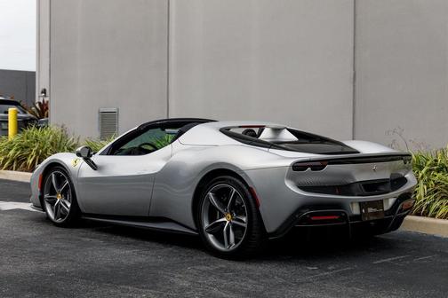 2024 Ferrari 296 GTS 