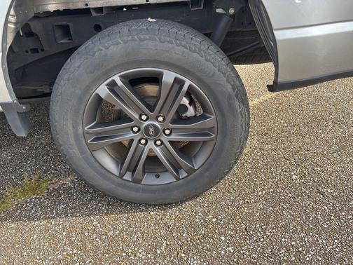 Silver Metallic 2022 Ford F-150 XLT