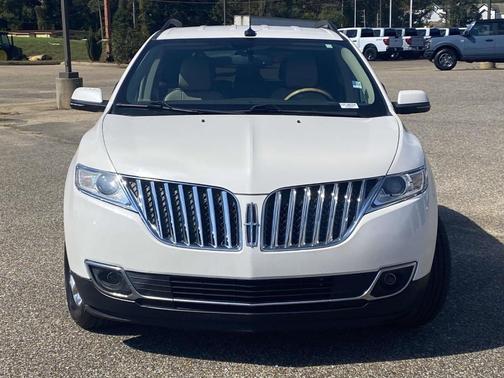 2012 Lincoln MKX Base