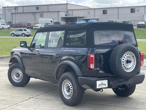 2025 Ford Bronco Base