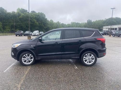 Black Metallic 2019 Ford Escape SE