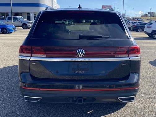 2024 Volkswagen Atlas 2.0T SE