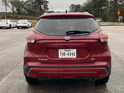 2023 Nissan Kicks SV