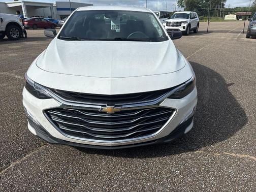 Summit White 2023 Chevrolet Malibu 1LS