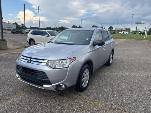 2015 Mitsubishi Outlander ES