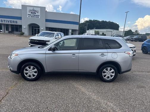 2015 Mitsubishi Outlander ES