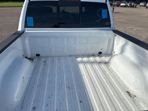 Bright White Clearcoat 2023 RAM 1500 Classic SLT