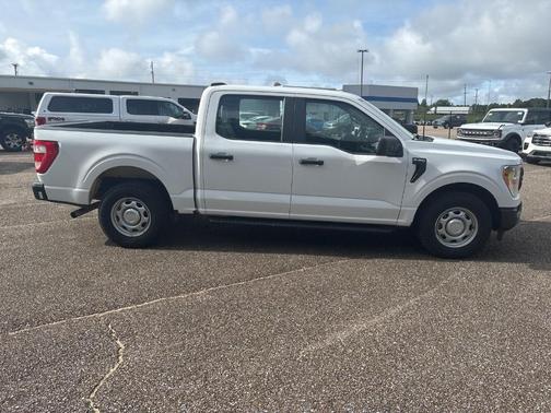 Oxford White 2022 Ford F-150 XL