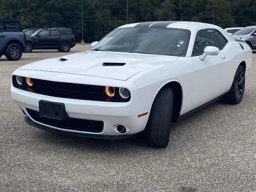 2021 Dodge Challenger SXT