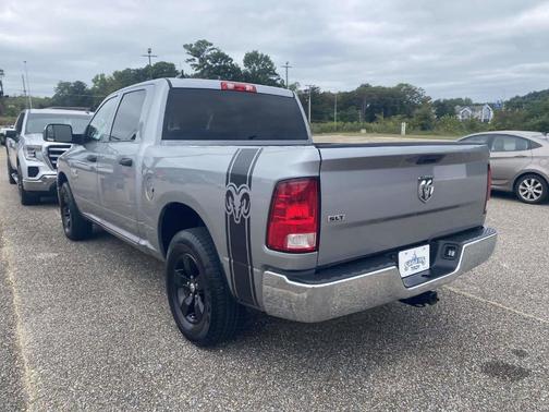Billet Silver Metallic Clearcoat 2022 RAM 1500 Classic SLT