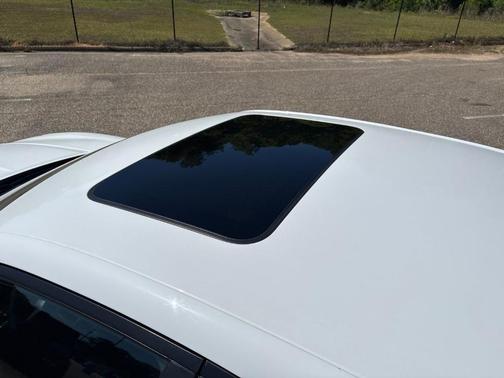 White Knuckle Clearcoat 2020 Dodge Charger SXT