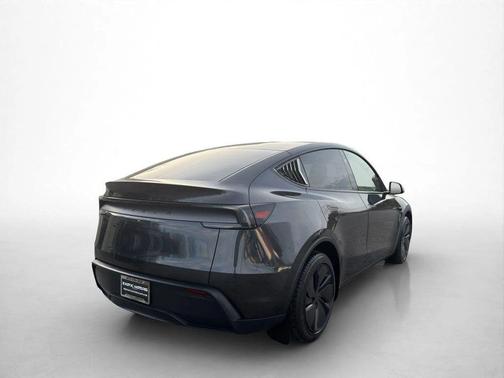 2026 Tesla Model Y PREMIUM