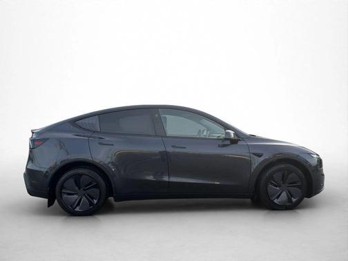 2026 Tesla Model Y PREMIUM