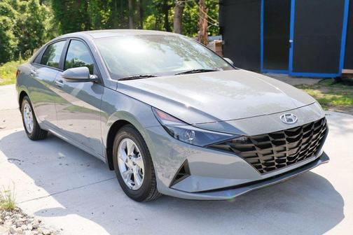 2021 Hyundai ELANTRA SE