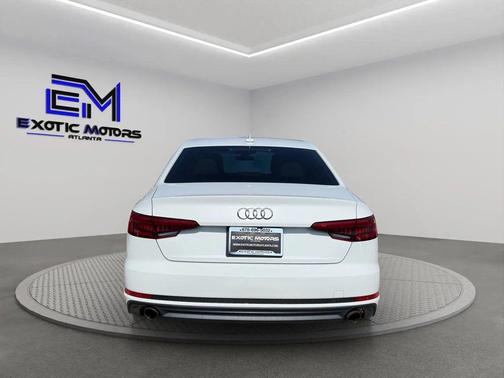 Glacier White Metallic 2017 Audi A4 2.0T ultra Premium
