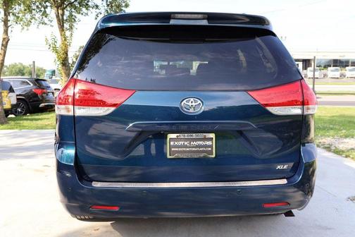 2011 Toyota Sienna XLE