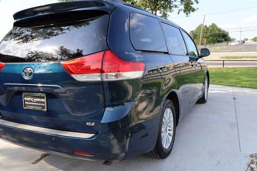 2011 Toyota Sienna XLE