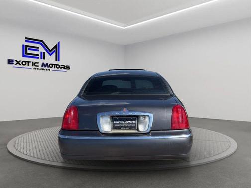 Gray 1998 Lincoln Town Car Signature