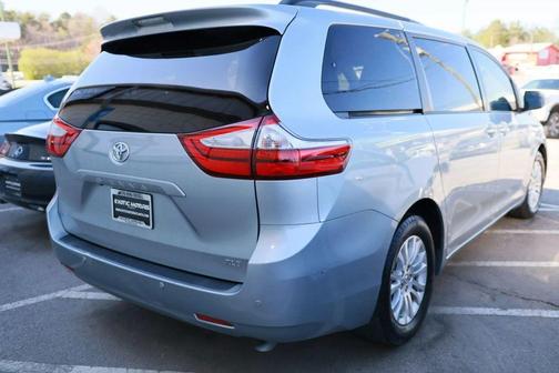 2016 Toyota Sienna XLE