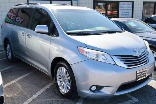 2016 Toyota Sienna XLE